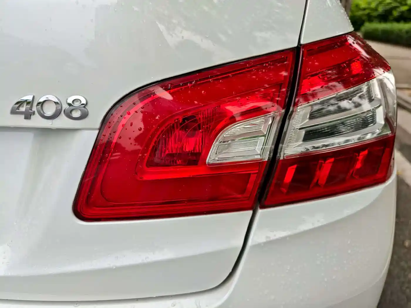 Peugeot 408 2014 1.8L Automatic Luxury Edition фото 14