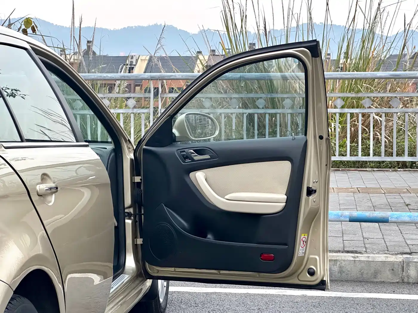 Volkswagen Lavida 2011 1.6L Automatic Pinxuan Edition фото 18