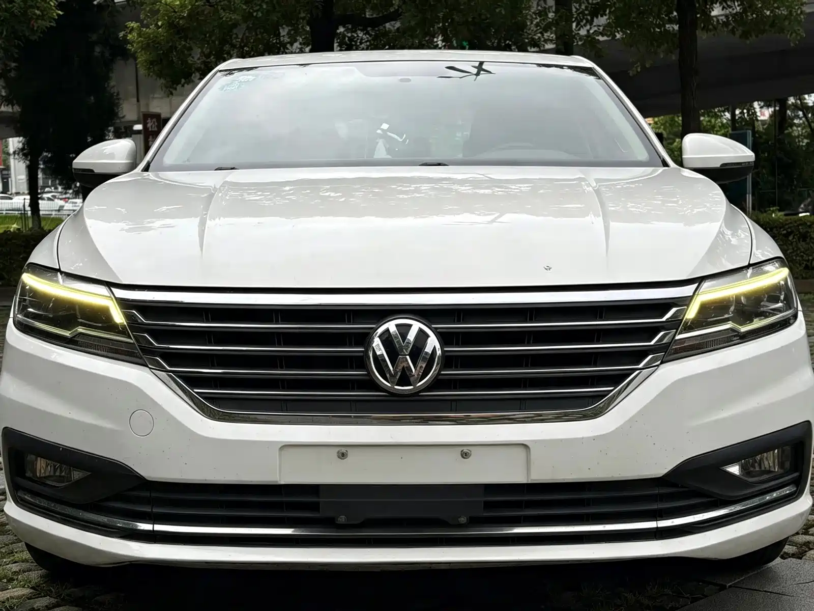 صورة 2 - Volkswagen Lavida