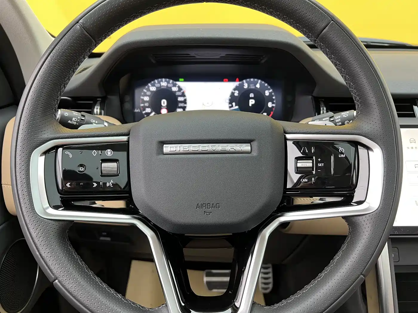 Land Rover Discovery Sport 2024 Performance Technology Edition фото 8