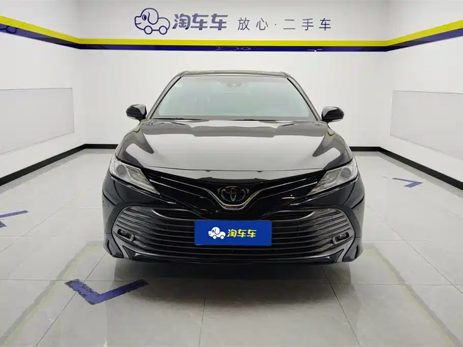 Toyota Camry 2019 Facelift 2.0G Luxury Edition фото 2
