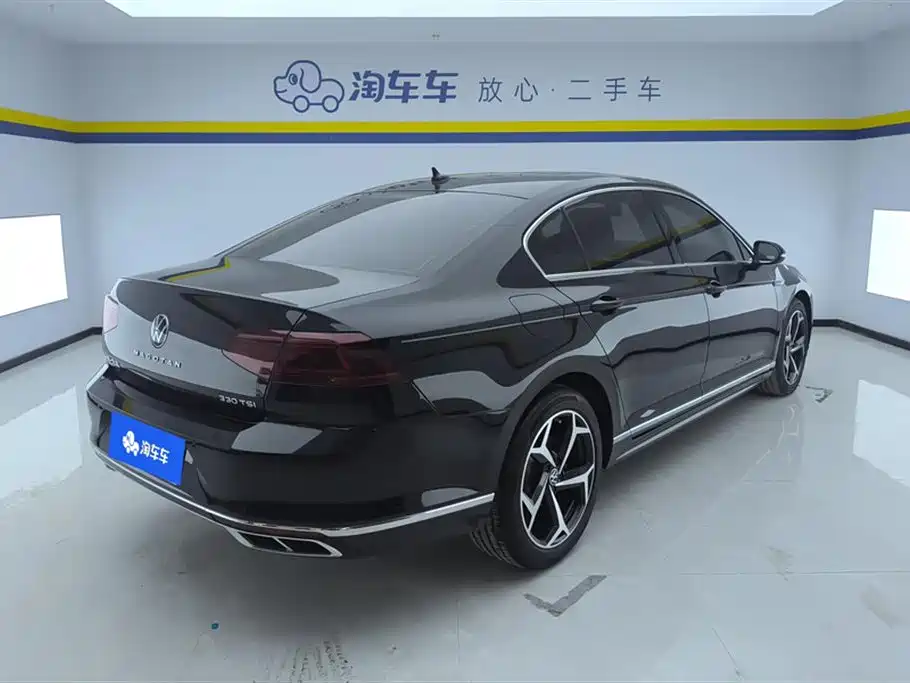 Volkswagen Magotan 2023 Model 2 Million Commemorative Edition 330TSI DSG Luxury фото 3