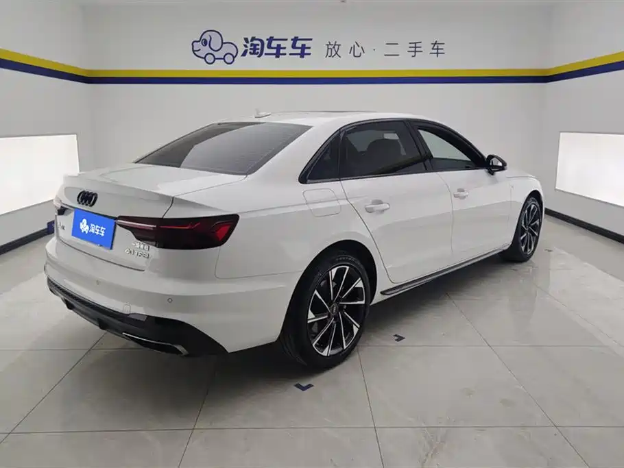 Audi A4L 2023 40 TFSI Luxury Sport фото 3