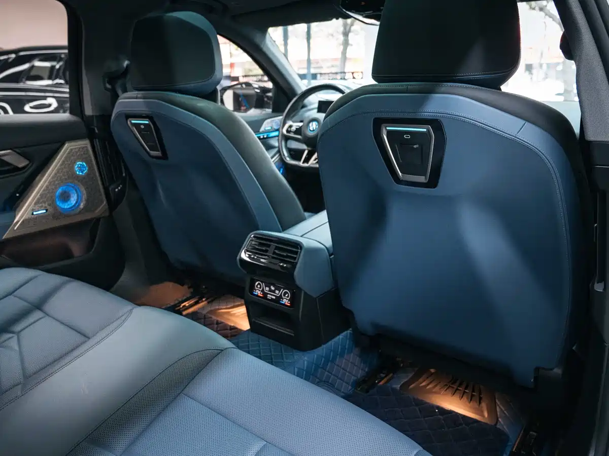 BMW i5 2024 eDrive 35L Premium Model M Sport Package фото 20