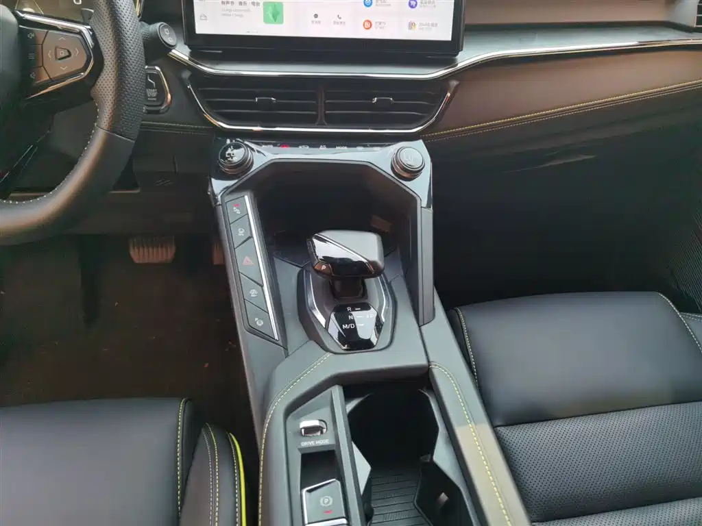 Lynk & Co 06 2023 Remix 1.5T Power Halo фото 10