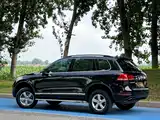 Фото 4 - Volkswagen Touareg
