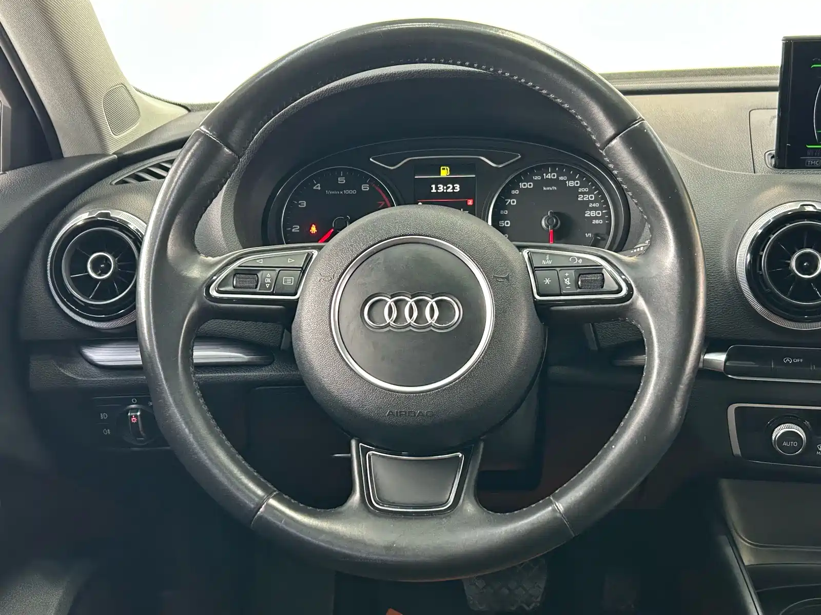 Фото 20 - Audi A3