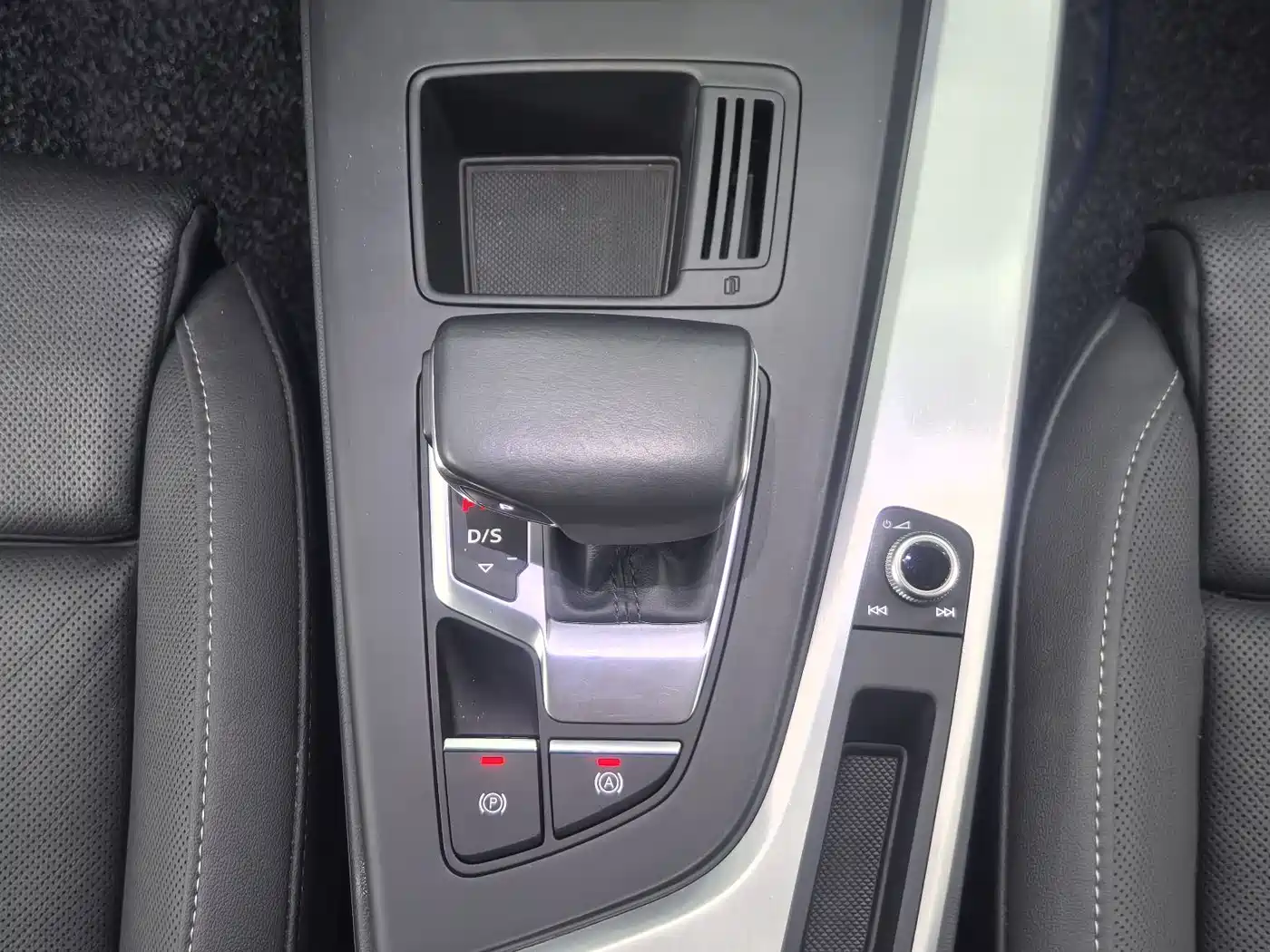 Audi A4L 2022 40 TFSI Fashion Dynamic фото 16