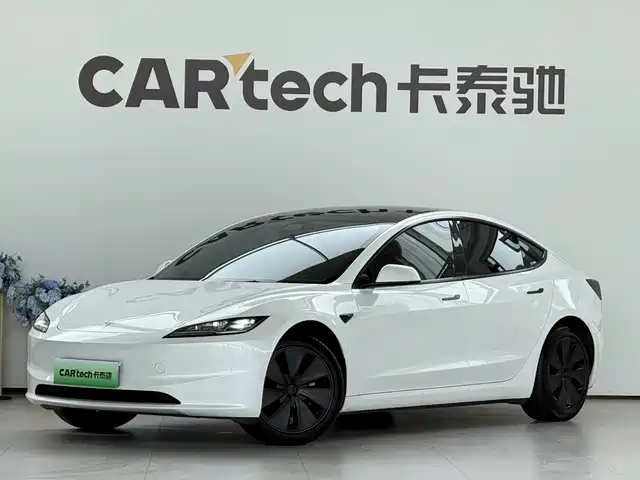 Tesla Model 3 2024