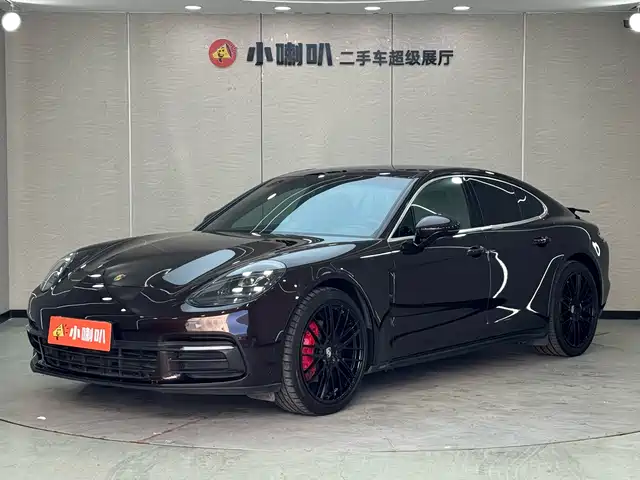 PORSCHE PANAMERA