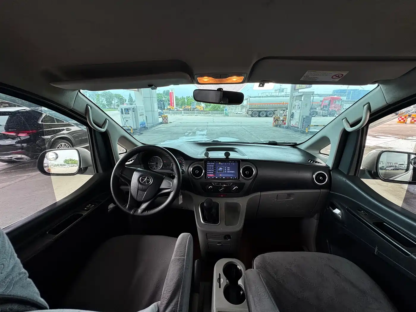JAC Refine M3 2016 2016 IKEA Edition 1.6L Luxury