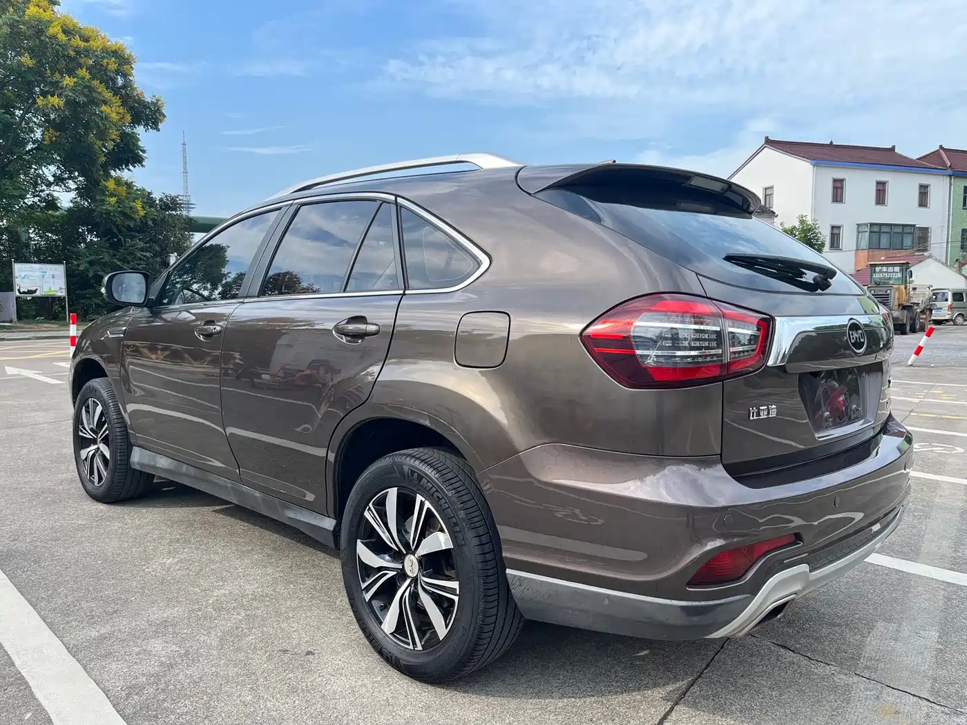 BYD S7 2017 2017 2.0T Automatic Prestige Model