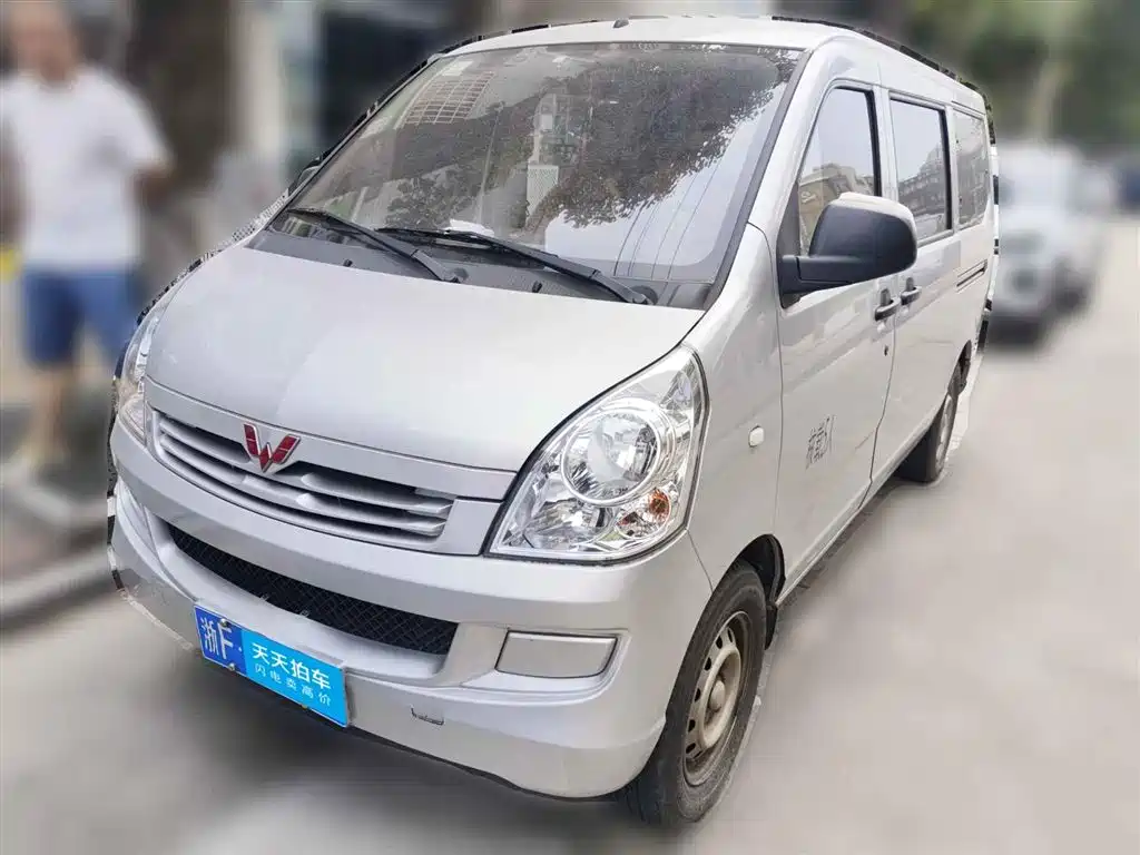 Wuling Motors Wuling Rongguang S 2022 1.2L Standard AC Version 5-seat LSI