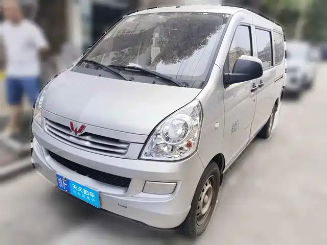  Wuling Motors Wuling Rongguang S 2022 1.2L Standard AC Version 5-seat LSI