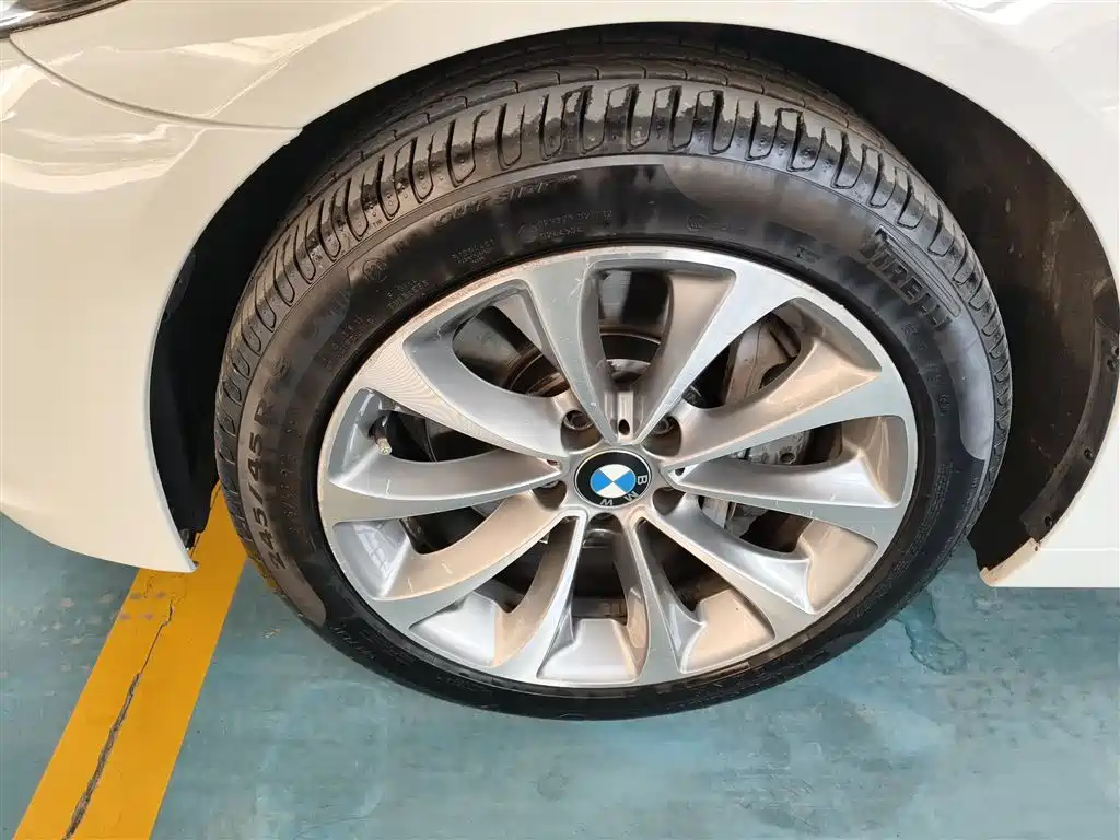 BMW 5 Series 2017 528Li Leading Edition фото 25