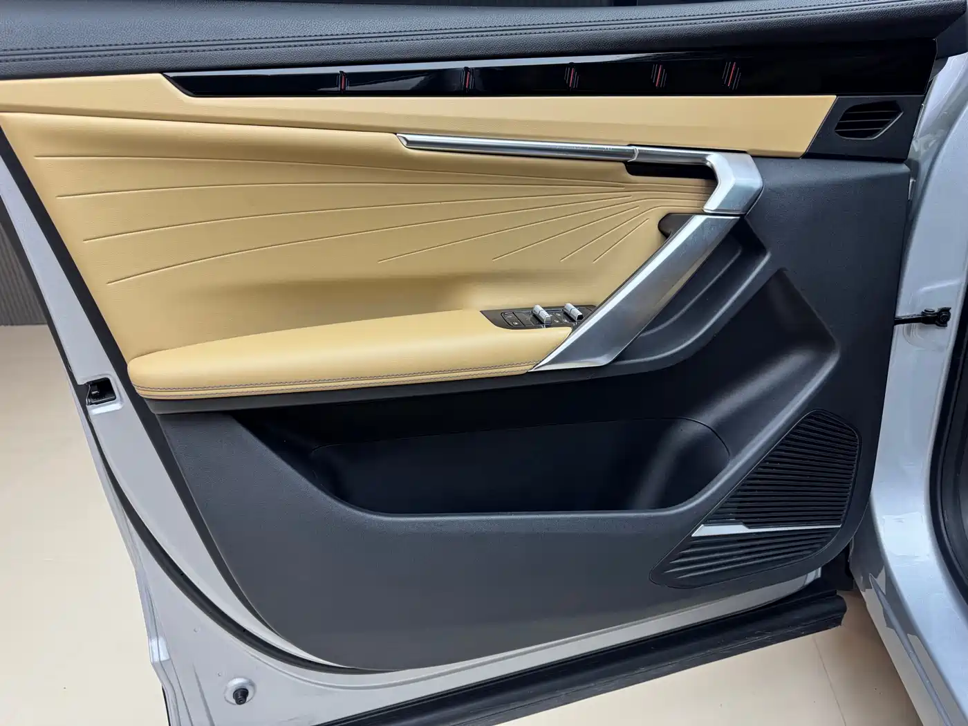 GEELY AUTOMOBILE BOYUE L