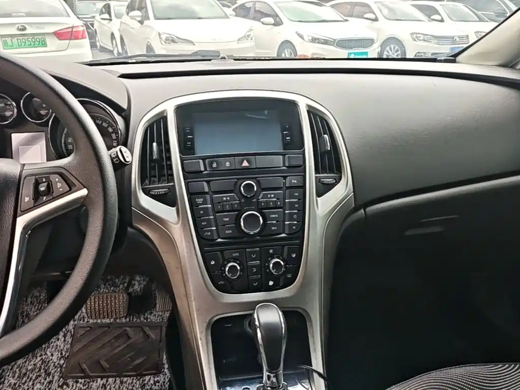 Фото 13 - Buick Excelle