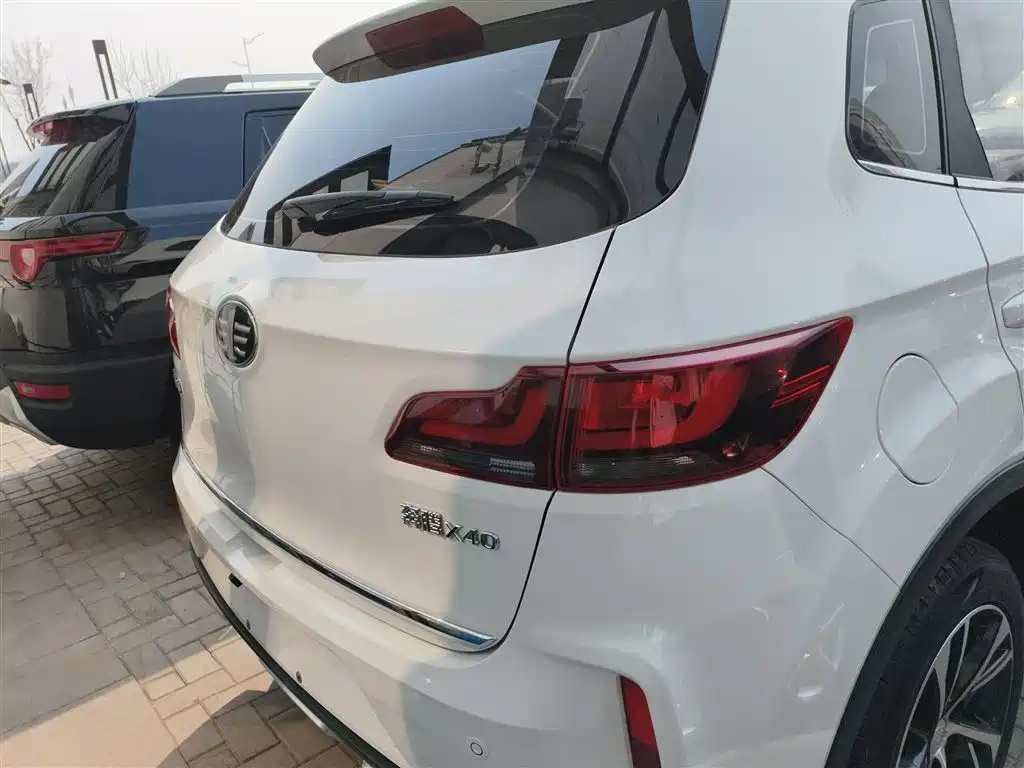 Besturn X40 2019 2019 1.6L Manual Luxury Type China V
