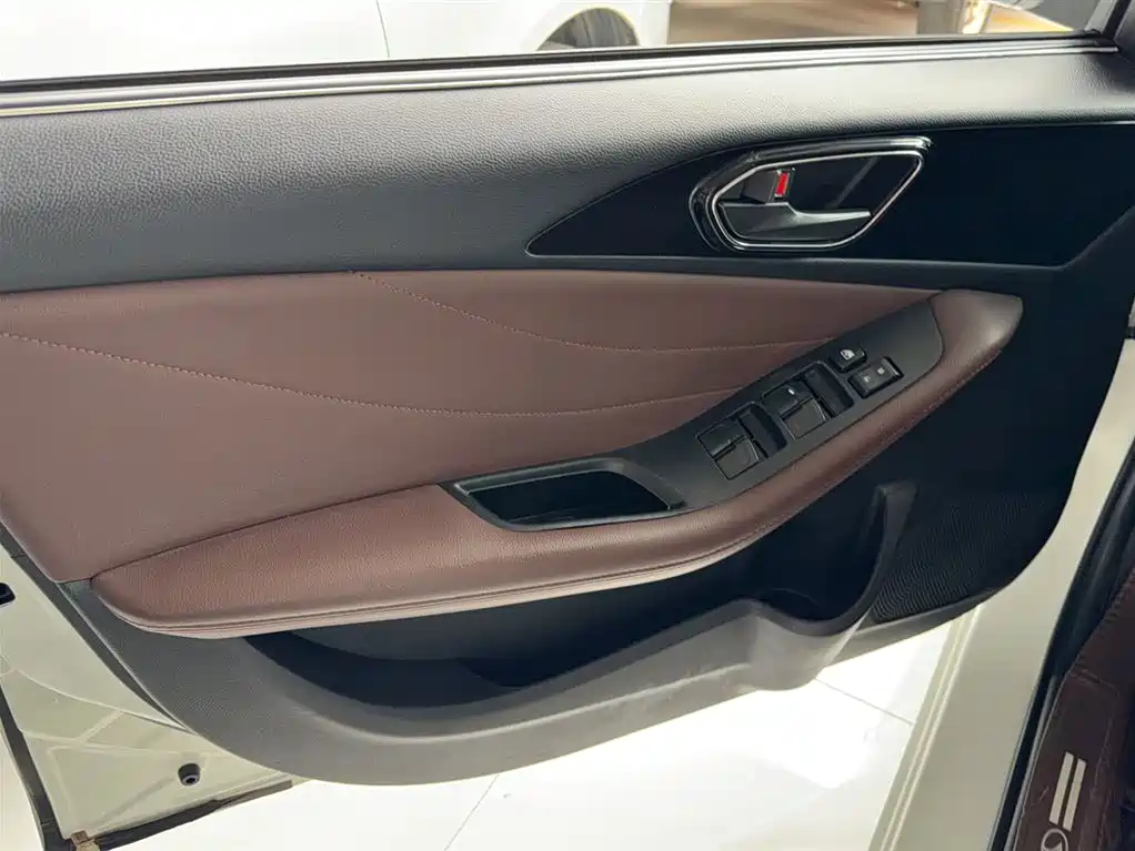 Soueast A5 Wing Dance 2019 2019 1.5L Manual Premium Edition China V