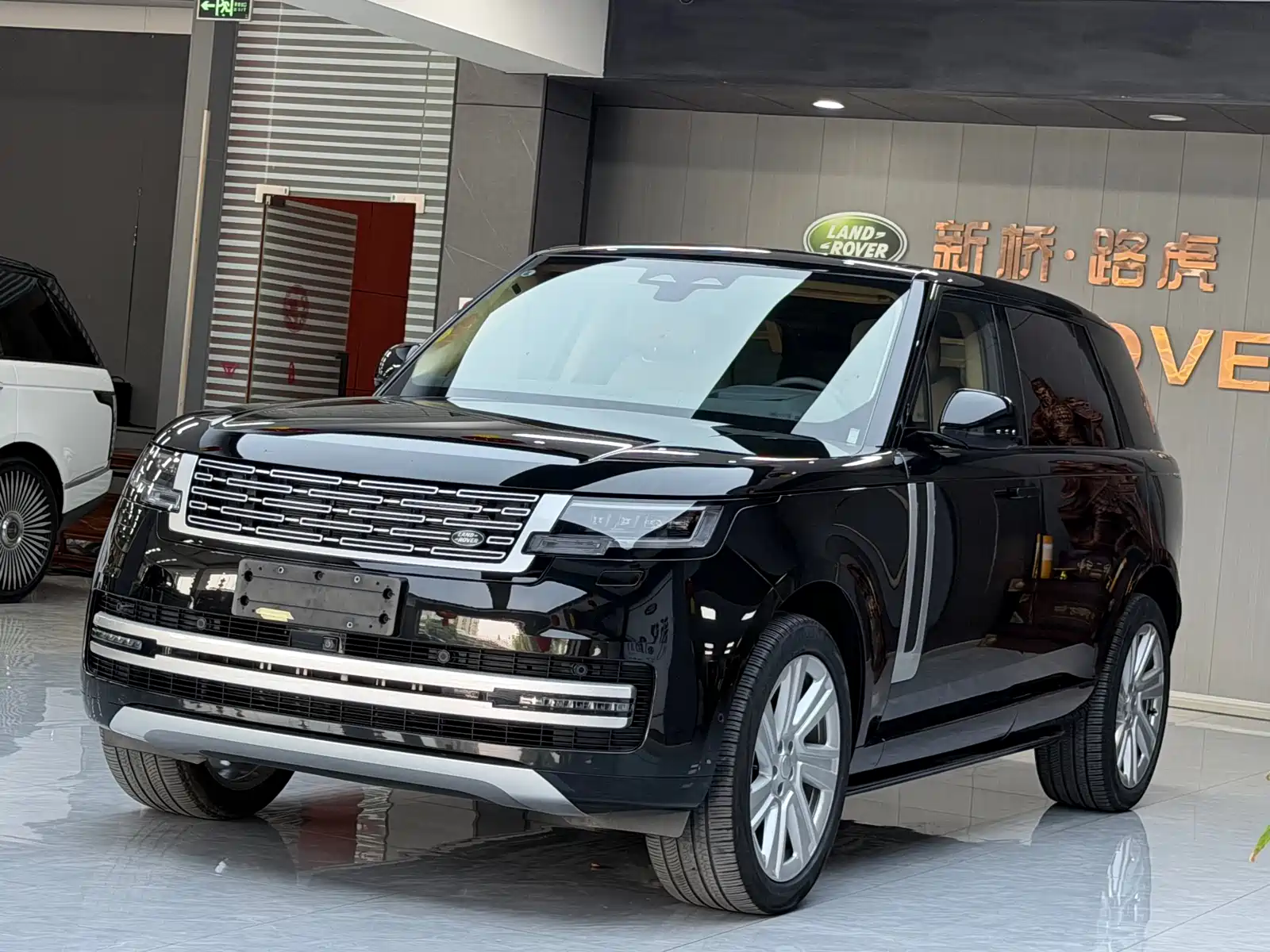 Фото 1 - Land Rover Range Rover