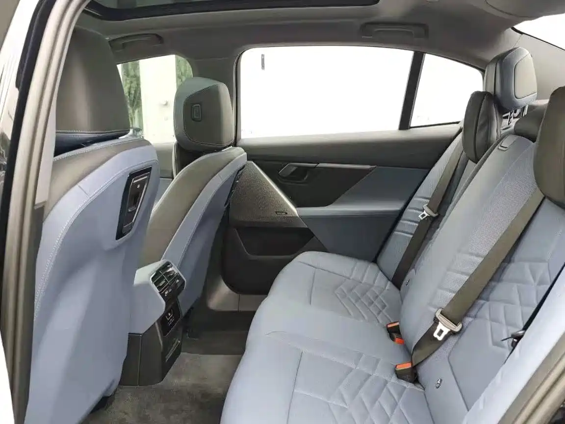 BMW i5 2026 2024 eDrive 35L Premium Luxury Package