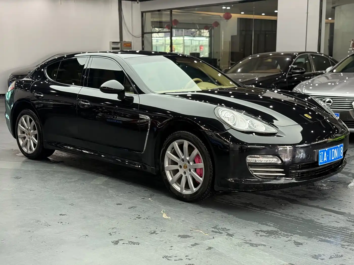 Porsche Panamera 2011 2010 Panamera 4 3.6L