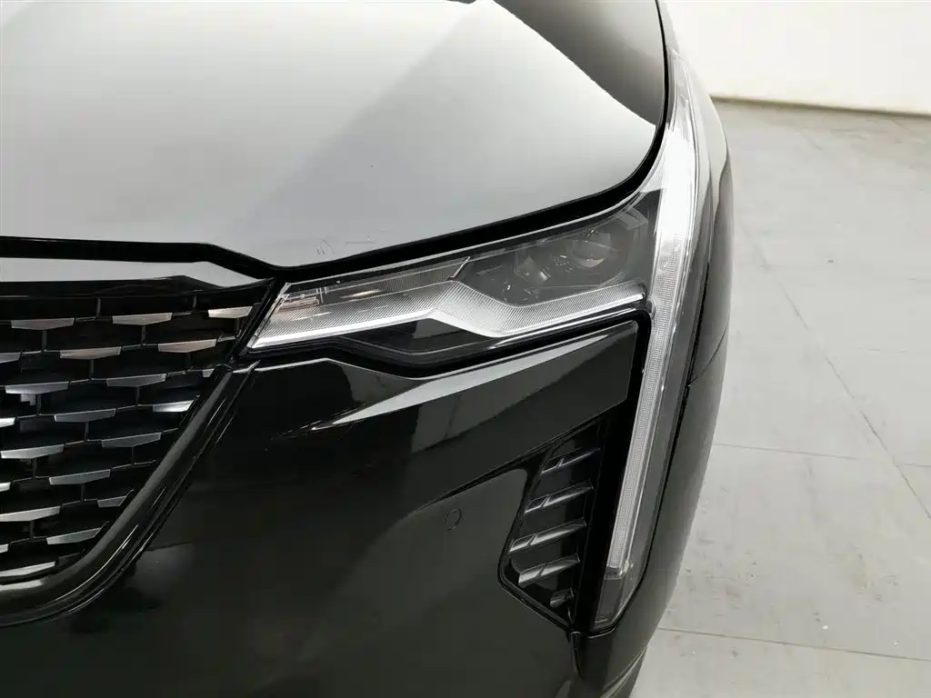 CADILLAC CT4