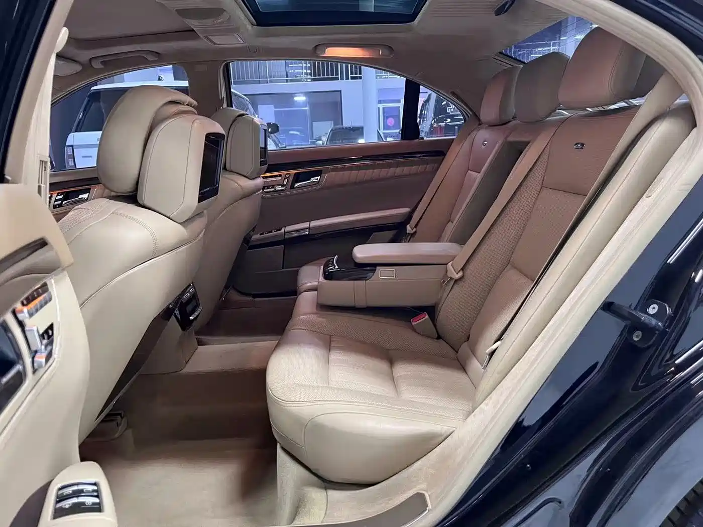 Mercedes-Benz S-Class 2012 S 600 L Grand Edition designo фото 6