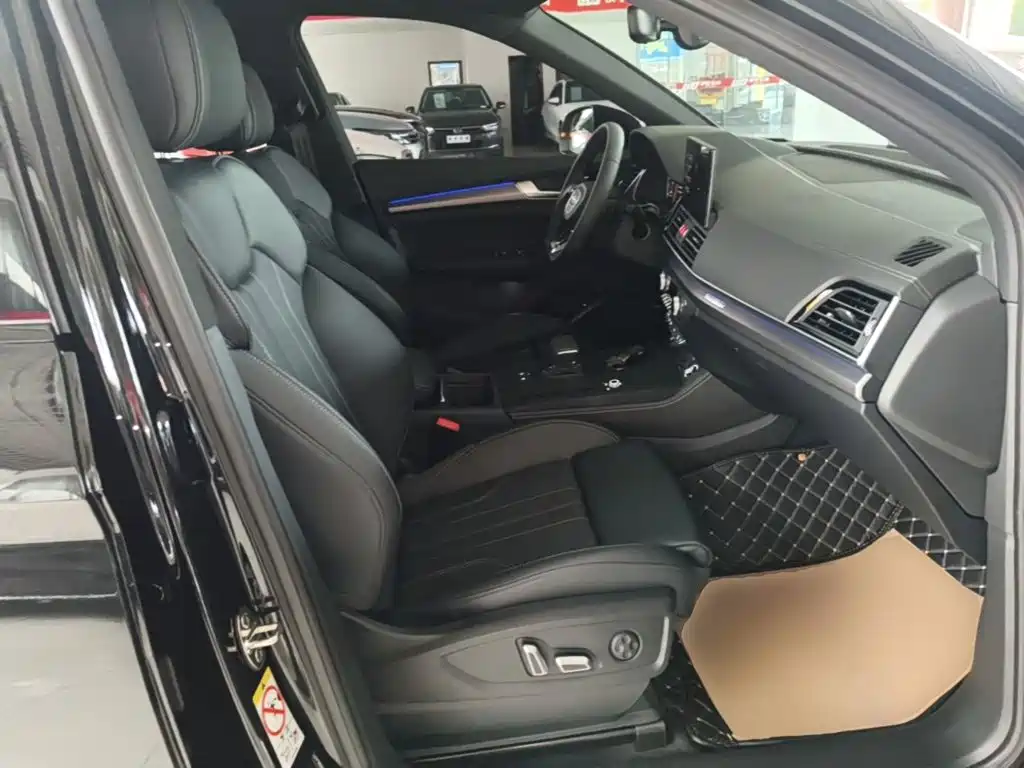 Audi Q5L 2026 2025 45th Anniversary Edition 40 TFSI Luxury Sport