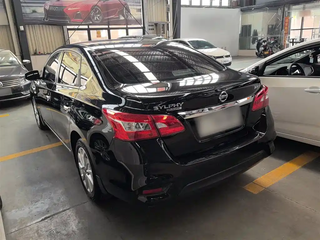 Nissan SYLPHY, миниатюра 5