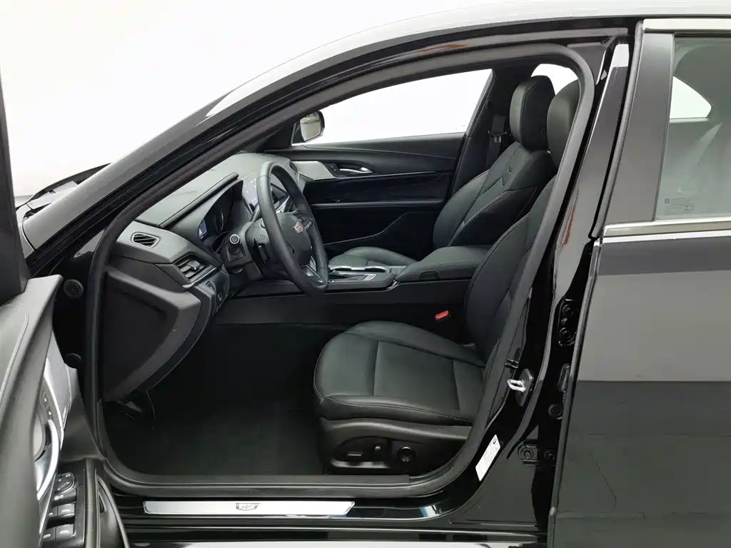 CADILLAC CT4