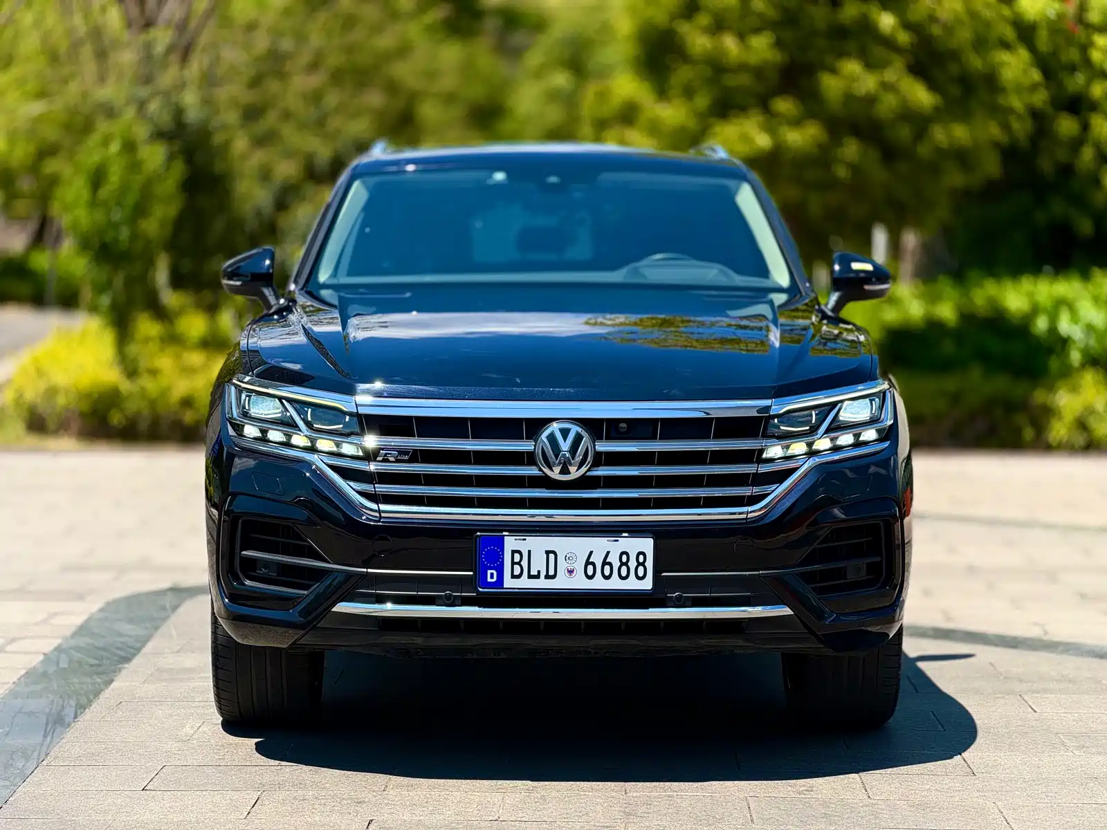 Фото 2 - Volkswagen Touareg
