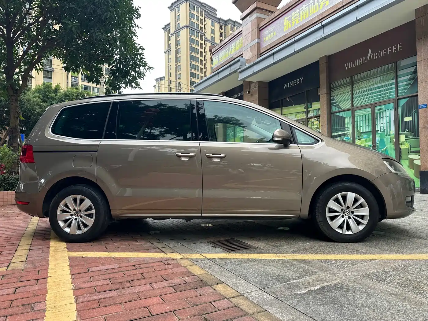 Volkswagen Sharan 2016 2015 1.8TSI Comfort