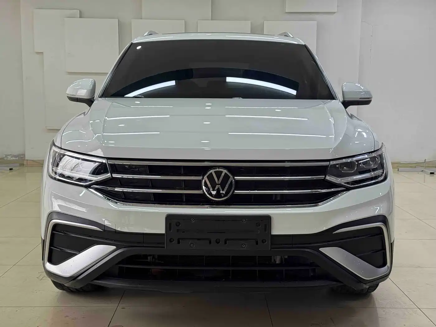 Volkswagen Tiguan L 2023 280TSI 2WD Trend Limited Edition фото 2