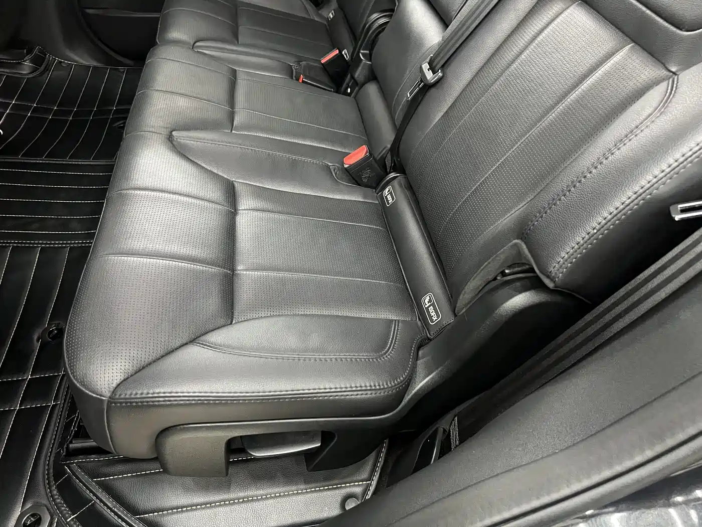 Land Rover Discovery 2018 2.0T SE фото 12