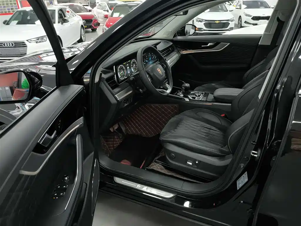 Hongqi HS5 2022 Facelift 2.0T Smart Flag Enjoyment Edition фото 16