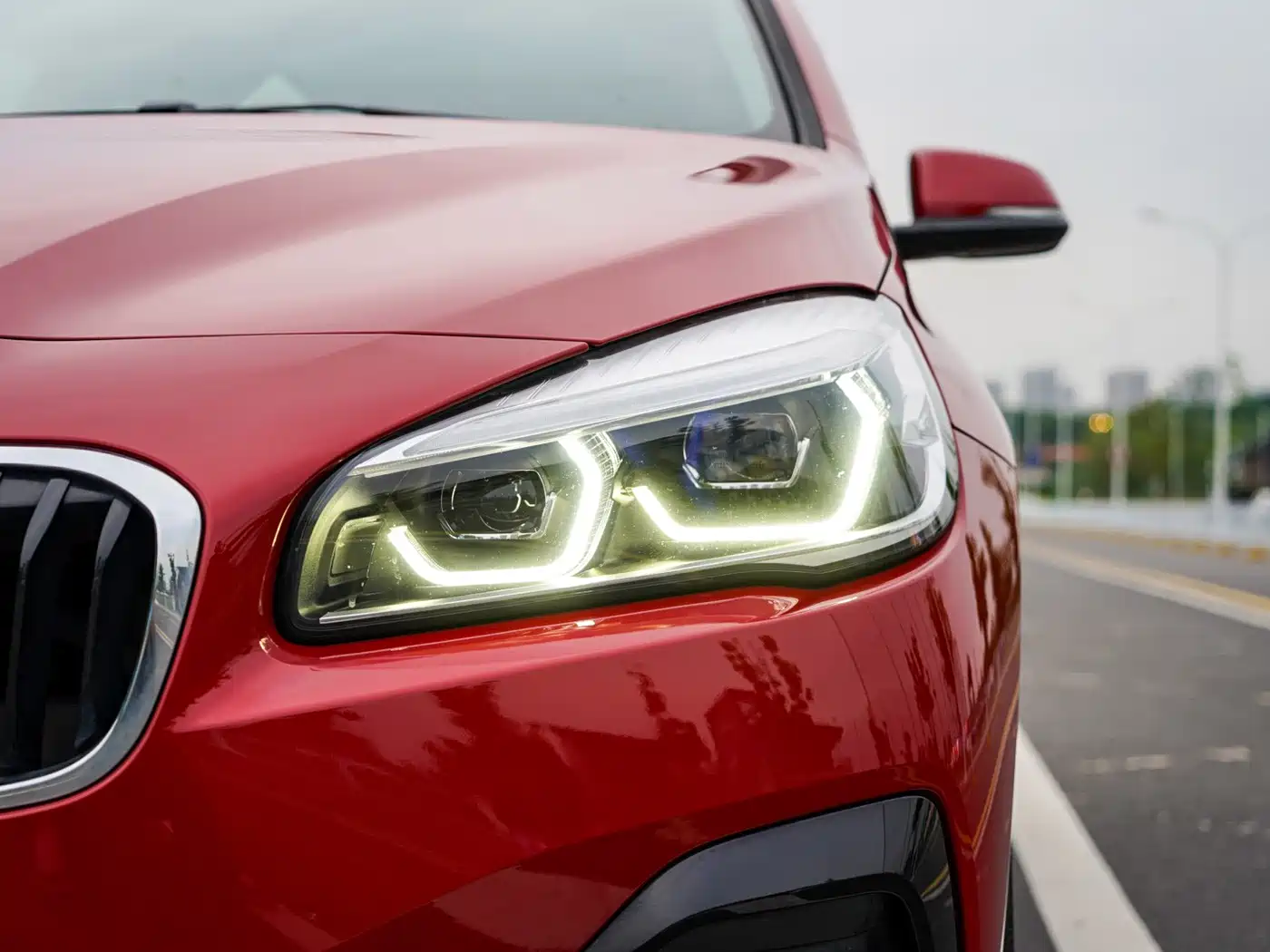 BMW 2 Series Touring 2019 218i Premium Sport Package фото 8