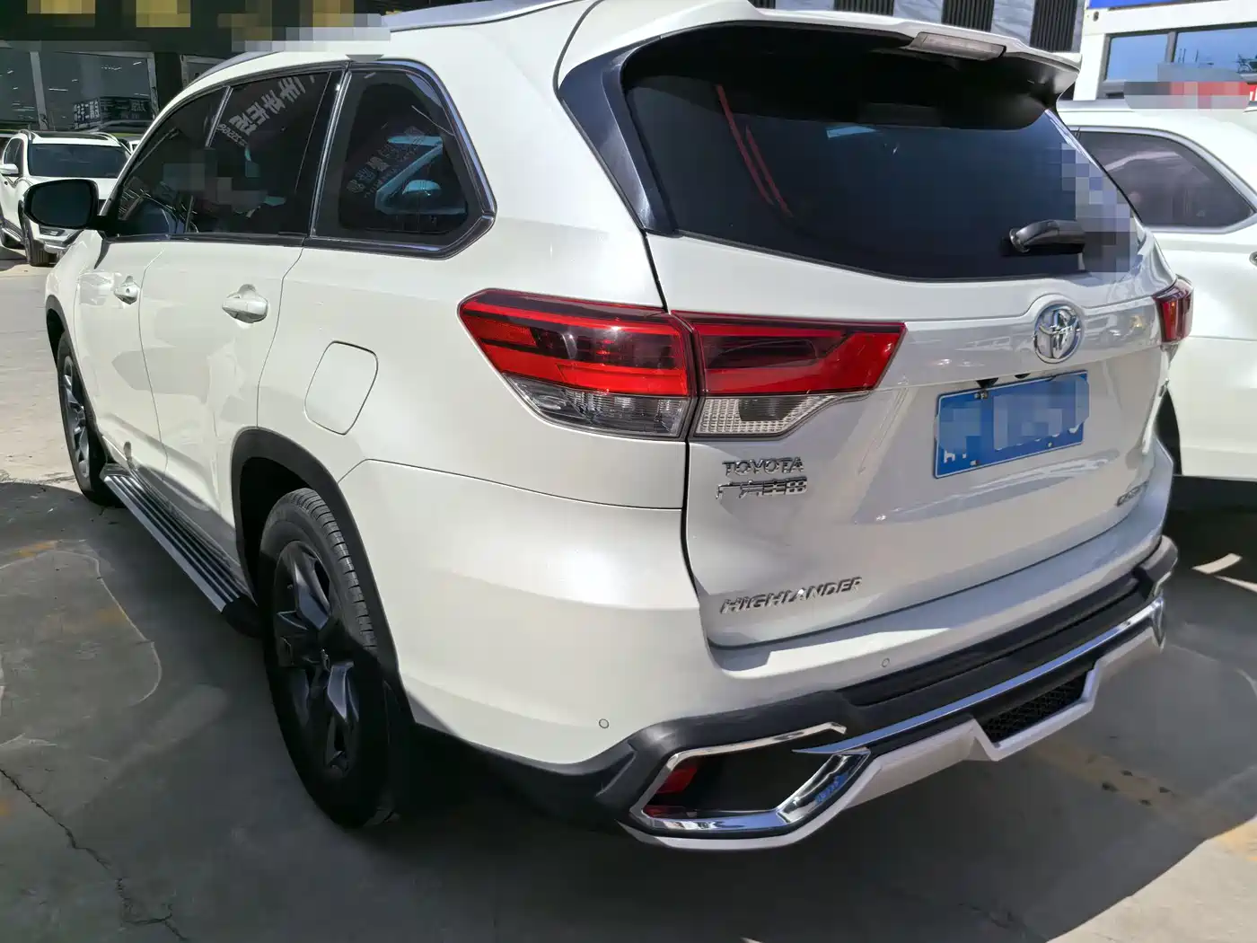 TOYOTA HIGHLANDER