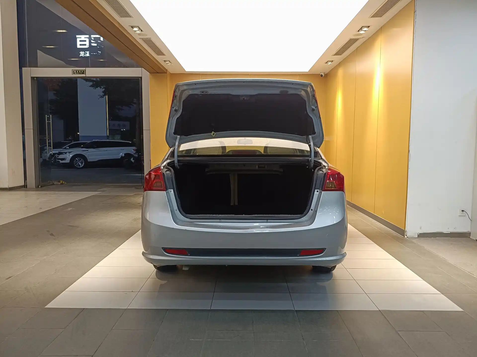 Фото 24 - Buick Excelle