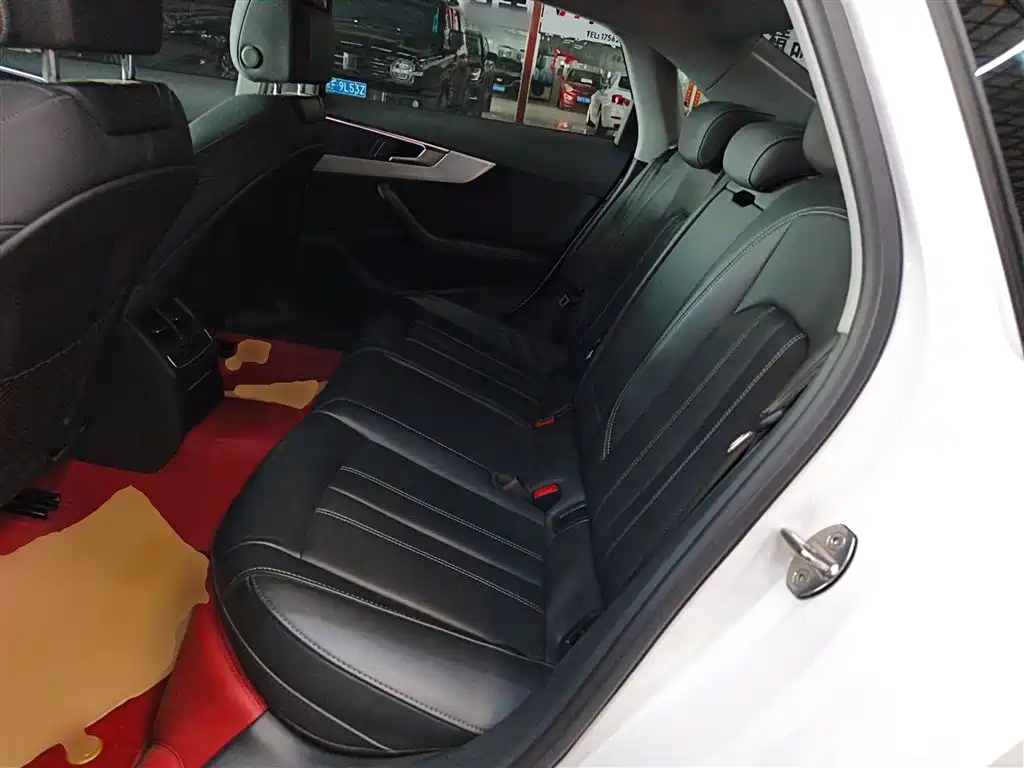 Audi A4L 2022 40 TFSI Luxury Dynamic фото 17