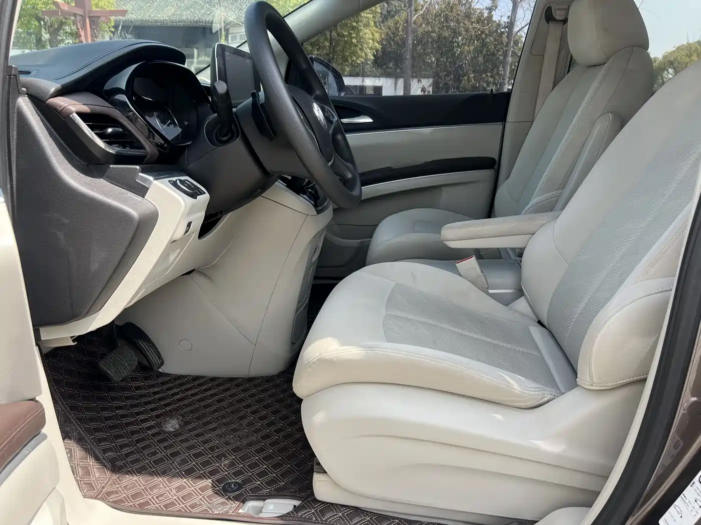 Buick GL8 2022 Land Business Class 652T Comfort фото 7