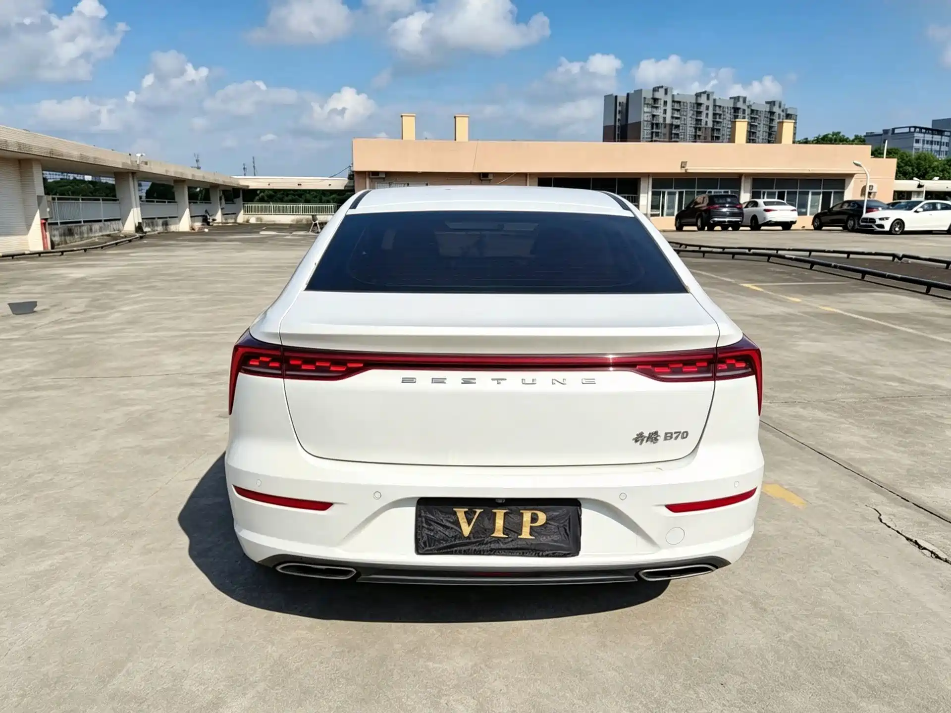 Photo 8 - Besturn B70