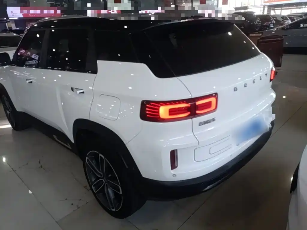 Фото 5 - Geely ICON