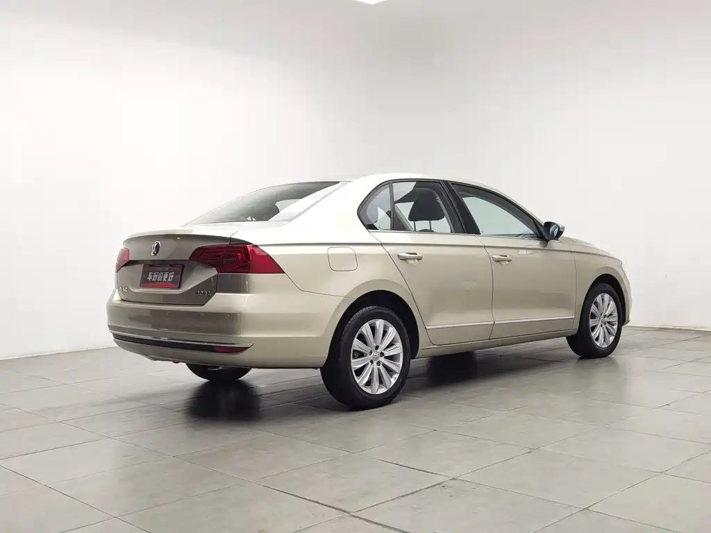 صورة 2 - Volkswagen Bora
