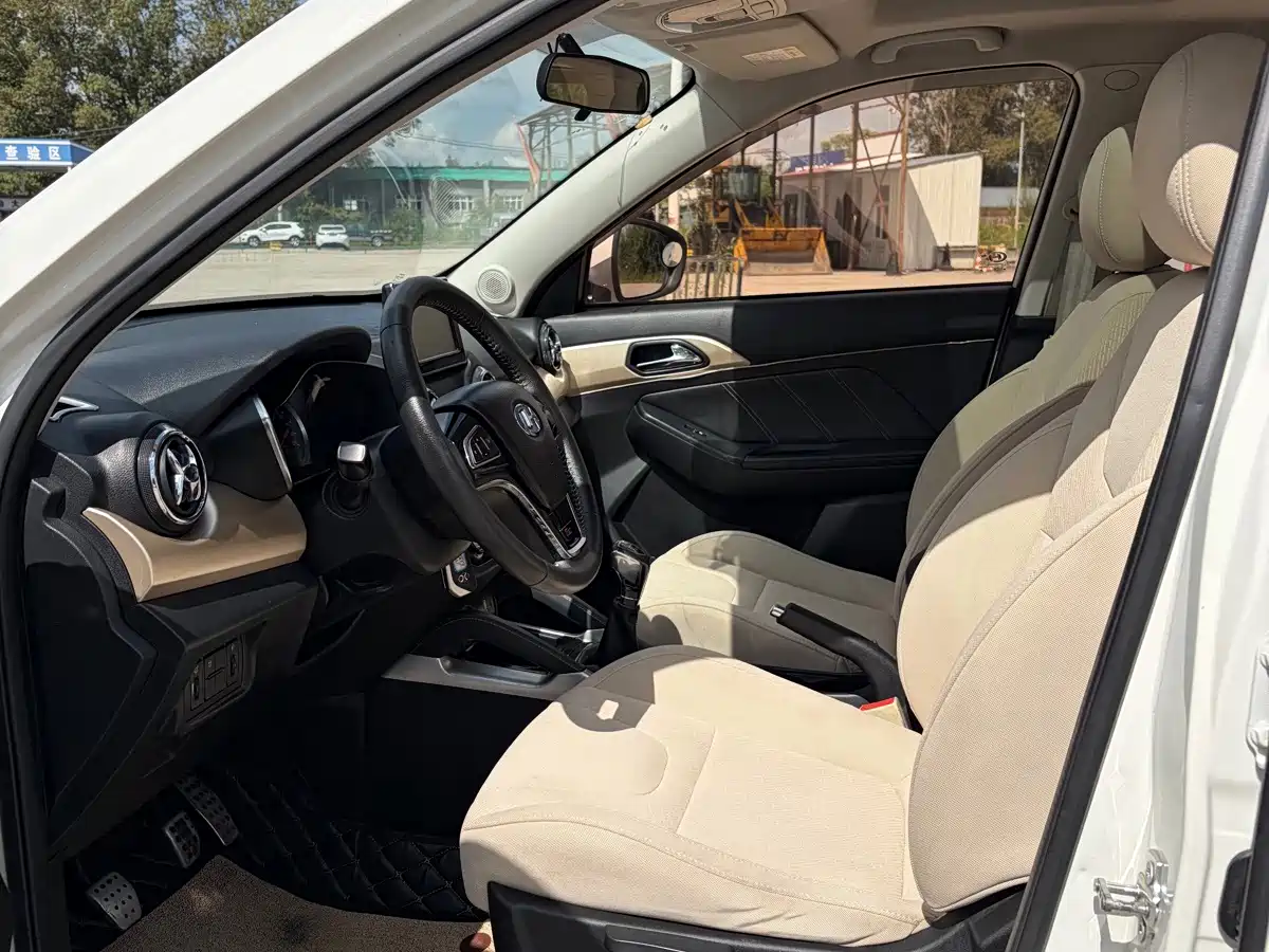 BAIC Changhe Q35 2018 2016 1.5L Manual Cool Edition