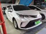 Фото 4 - Toyota Granvia