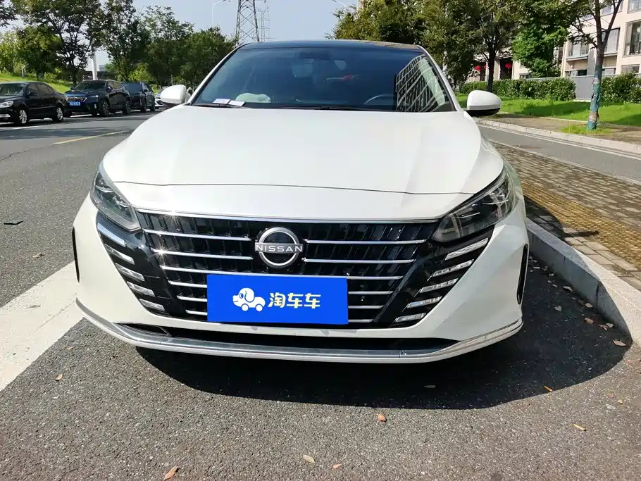 Photo 2 - Nissan Teana