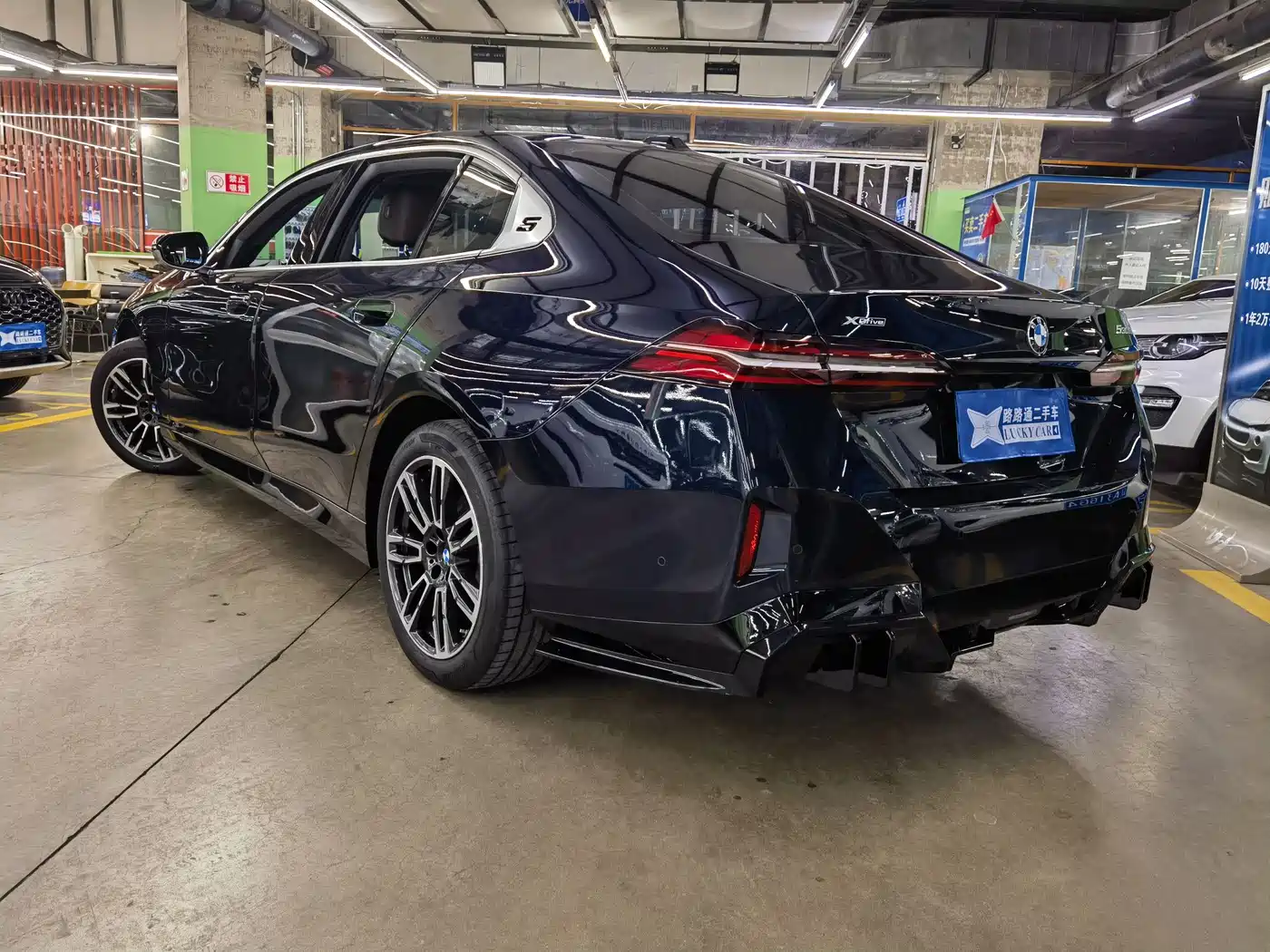 BMW 5 Series 2024 530Li xDrive M Sport Package фото 4