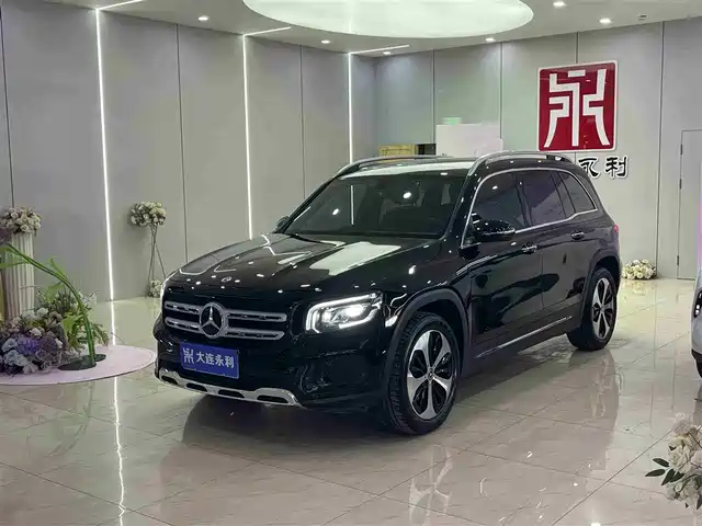 MERCEDES-BENZ GLB