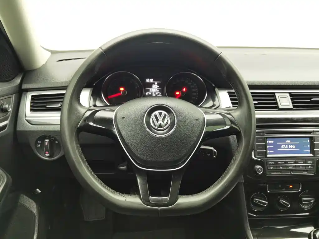 صورة 11 - Volkswagen Bora